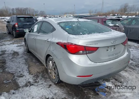 2015 Hyundai Elantra Se z USA, uszkodzony, nr VIN 5NPDH4AE9FH595602